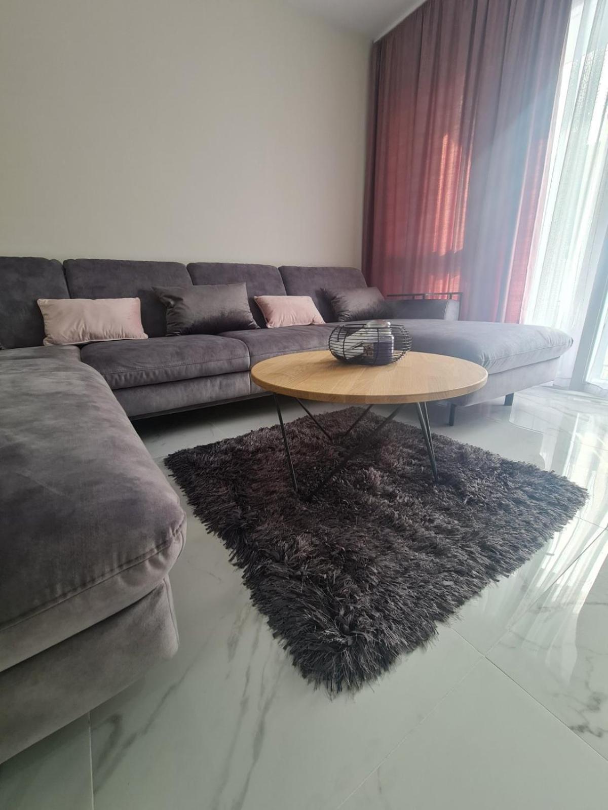 Mias Luxury *